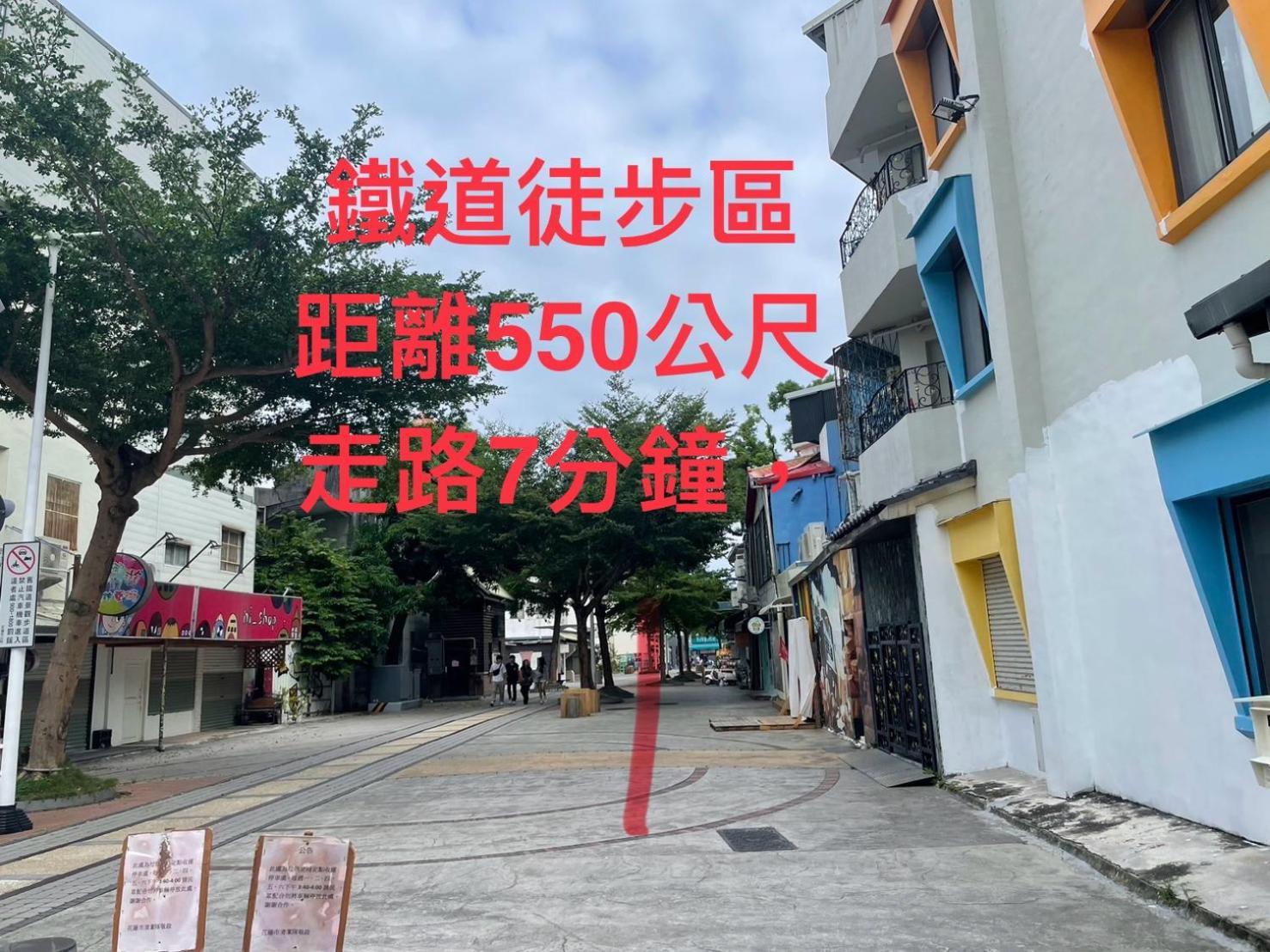 小小鋼琴家民宿&近夜市文創美食街 Hualien stad Exteriör bild